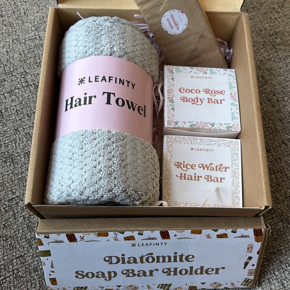 Leafinty Rice Shampoo Bar, Body Wash Bar, Soap Holder, Hair Comb & Hair Towel
